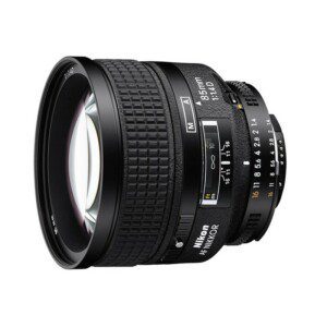 Nikon AF 85mm f/1.4D IF -0