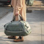 PEAK DESIGN TRAVEL DUFFEL 65L SAGE - Imagen 4
