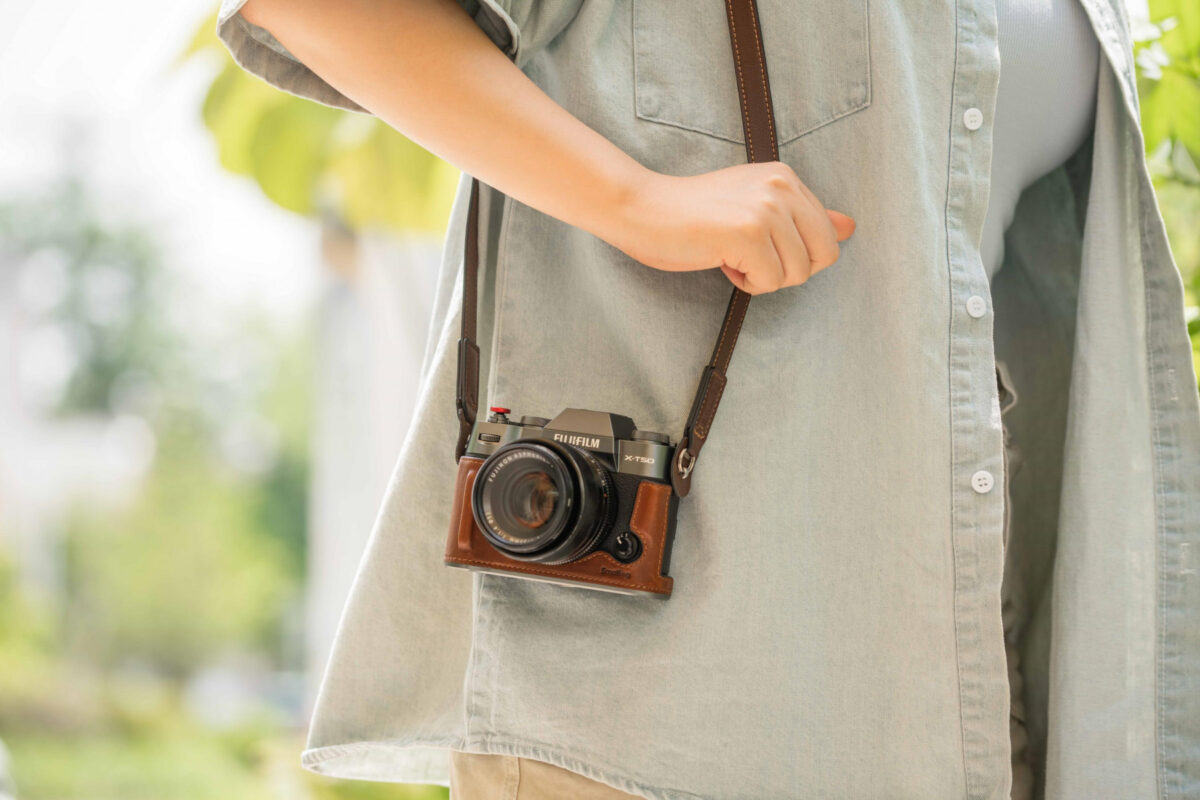 Smallrig Kit de demi-étui en cuir pour FUJIFILM X-T50 (marron) 4710 - Image 7