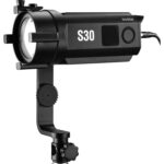 Godox Kit d'éclairage LED à mise au point 3 lumières : 3 lumières S30, 3 pieds de lumière, 1 attachement de projection, 2 softbox. - Image 6