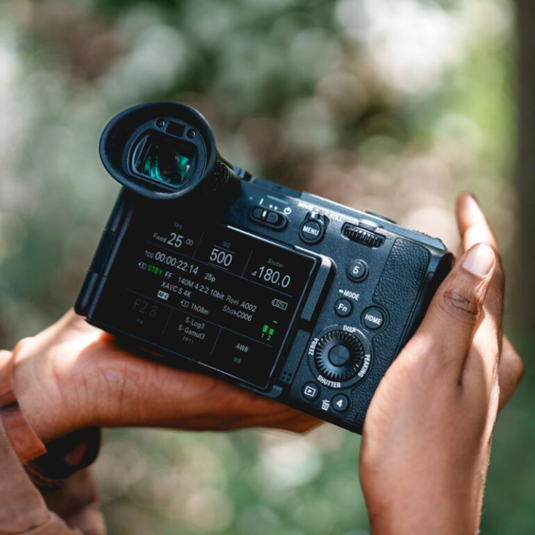 SONY ALPHA FX2 + Poignée XLR-H1 – Bild 8