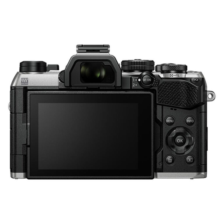 OM SYSTEM OM-5 Mark II Silver - Imagen 2