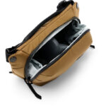 PEAK DESIGN EVERYDAY SLING 3L V3 COYOTE – Image 2