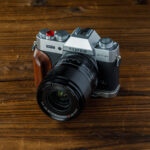 Smallrig Plaque de montage en L avec poignée en bois pour FUJIFILM X-T30 / X-T30 II / X-T30 III (Argent) 5667 – Image 6